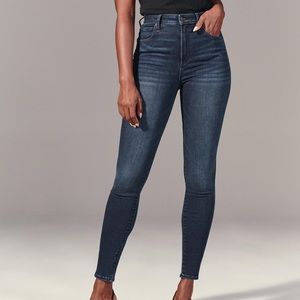 ❌ SOLD | Abercrombie & Fitch Skinny Jeans